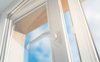 Jak ekonomicznie układać wełnę mineralną?