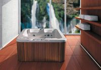 Wanny w rozmiarach XL mogą pomieścić kilka osób