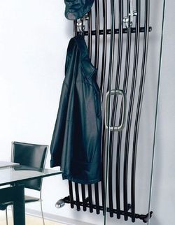 Nowoczesny grzejnik drabinkowy – oryginalna konstrukcja i kolorystyka