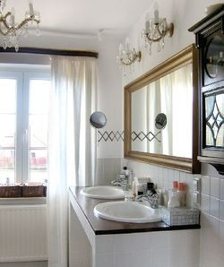 Rodzinna łazienka przy sypialni