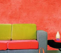 Tynki srukturalne produkowane w postaci gotowych mas po nałożeniu na ścianę maskują nierówności i uszkodzenia powierzchni