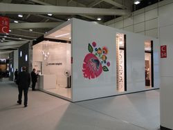 W tym roku stoisko Ceramiki Paradyż w wyjątkowy sposób podkreśla polskie korzenie marki.