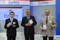 Wyr&oacute;żnienie Forbes odebrał dyrektor Fakro Janusz Komurkiewicz