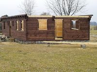 Na Mazurach nieśmiało pojawiają się nowe, drewniane domy