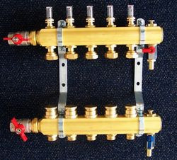 Rozdzielacz ogrzewania podłogowego i grzejnikowego typu TRPHO