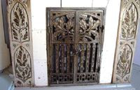 Kute drzwiczki i kratki