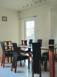 Jadalnia przy wyjściu na taras