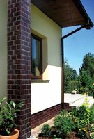 Budynek zasłania najmniej ciekawą perspektywę zachodnią