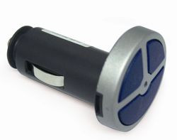 3 - kanałowy pilot samochodowy zasilany z gniazda zapalniczki