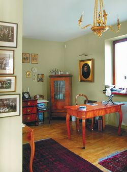 Salonik bywa nastrojową herbaciarnią lub gabinetem, zależnie od potrzeby