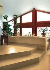 Panoramiczna łazienka w przeszklonym wykuszu