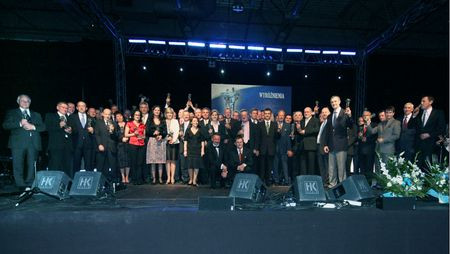 Podczas uroczystości zostały wręczone wyr&oacute;żnienia 76 składom, firmom i instytucjom wsp&oacute;łpracującym z PSB