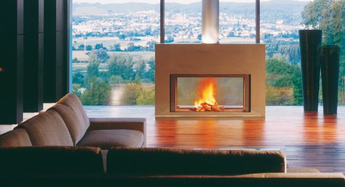 Kominek na tle przyrody to po prostu dwie przyjemności w jednym