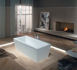 Kominek wbudowany w ścianę z otwartym paleniskiem