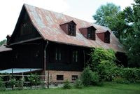 Piękny, duży dom otoczony przez Poleski Park Narodowy