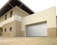 Wymiana bramy garażowej