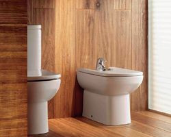 Nowoczesne boazerie święcą dziś triumfy także w łazienkach