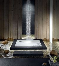 Płaski brodzik Superplan (gł. 2,5 cm) z delikatnym ornamentem, idealny do zabudowy r&oacute;wno z podłogą