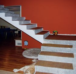 Schody znajdują się jeszcze w stanie surowym