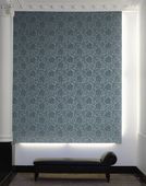 Liniowe światło może eksponować urodę wzorzystej tapety