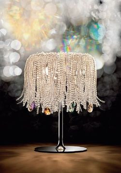 Lampa Mossi urzeka wdziękiem i blaskiem