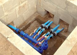 Studzienka rozdzielaczowa dolnego źródła wykonana z bloczków betonowych