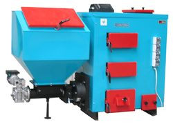 Kocioł LOGITERM duoMAX 8 kW może być wykonany z podajnikiem z przodu