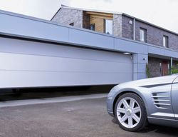 Brama segmentowa o rozmiarze XXL