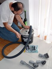 Zestaw do sprzątania poszerzono o dodatkowe szczotki i separator uniwersalny