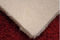 Podkład z juty syntetycznej – najbardziej polecany w przypadku wykładzin dywanowych, współpracujących z ogrzewaniem podłogowym 