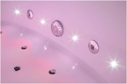 Odpowiednio rozmieszczone diody zapewnią r&oacute;wnomierne oświetlenie wody