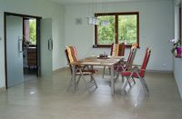 Użytkownicy podłog&oacute;wki nie są skazani tylko na terakotę. W domu Doroty i Sławomira leży ona w jadalni, salonie oraz pozostałych pomieszczeniach dziennych