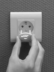 Poradnik IKEA - zabezpieczenie kontak&oacute;w