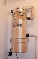 Dom Anny i Artura wyposażony jest w centralny odkurzacz ułatwiający porządki domowe