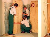 Na saunę przeznaczyliśmy wydzieloną ścianką działową część piwnicy