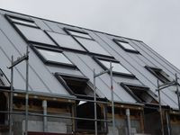 Dach w LUMINIE pokryty został blachą stalową Plannja