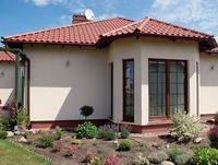 Inwestycja 1 - dom, w kt&oacute;rym strop nad parterem ocieplony jest pięćdziesięciocentymetrową warstwą wełny mineralnej w strzępkach