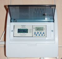 Licznik zainstalowany w marcu tego roku, mierzy ilość prądu zużytego przez pomę ciepła