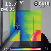 Wysokiej jakości okno o doskonałych parametrach nie zostało prawidłowo osadzone - kamera termowizyjna