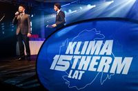 Daniel Jaśkiewicz &#8211; Prezes Zarządu wspólnie z prowadzącym Galę Olivierem Janiakiem powitali wszystkich licznie zgromadzonych Gości