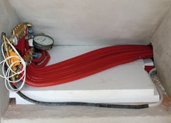 Wykonanie instalacji wspomagającej c.w.u. (kolektory słoneczne ze zbiornikiem o pojemności 300 l oraz dwie wężownice)