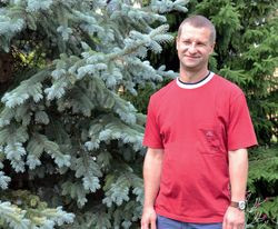 Pan Wojciech perfekcyjnie poradził sobie z pierwszą w życiu budową. Świadomie budował aż trzy lata, dbając o wszelkie reżimy technologiczne. Jego zdaniem wolniej znaczy lepiej. W podobny sposób wyposażał dom w instalacje i urządzenia. Mają dobrą jakość za rozsądną cenę