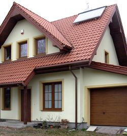 Kolektor rurowy, przy określonej wydajności, zajmuje mniej miejsca na dachu niż płaski