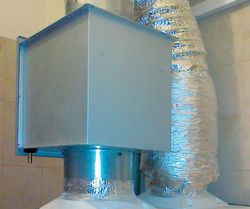 Nagrzewnica kanałowa (o mocy 1000 W) i tłumik akustyczny