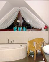  Pomieszczenie na pierwszym piętrze przerobione na łazienkę