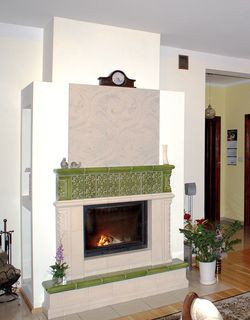 Przyjemnie jest posiedzieć przy kominku i popatrzeć w ogień. Ale &#8222;domowe ognisko&#8221; w domu coolibeer&#8217;a pełni jeszcze jedną rolę &#8211; wspomaga pracę kotła na paliwo stałe