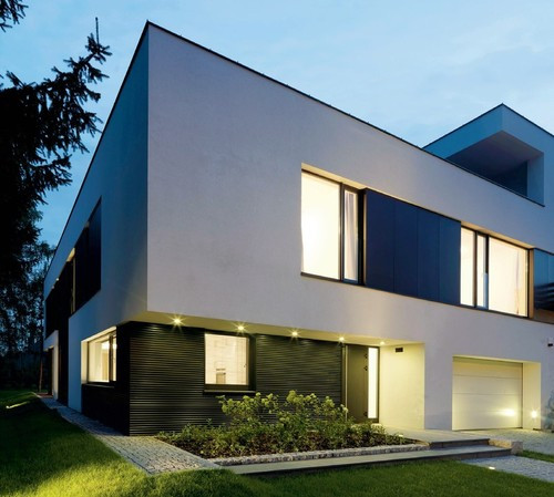 Bryła budynku jest nowoczesna, ale zaproponowane przez siebie rozwiązania architektoniczne Mirosław Jednacz określa jako tradycyjne