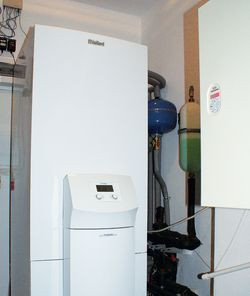 Dzięki pompie ciepła roczny koszt ogrzewania i przygotowania ciepłej wody użytkowej nie przekracza 1400 złotych