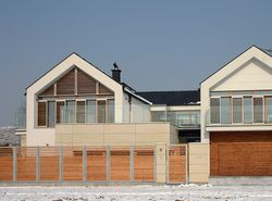 Parter dla właścicieli, piętro dla gości