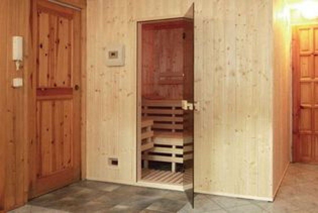 Dwuosobowa sauna w piwnicy
